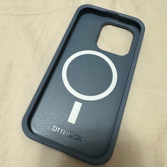 OtterBox Apple iPhone 14 Pro Symmetry Plus Series Case with MagSafe (Blue) - Picture 5 of 5